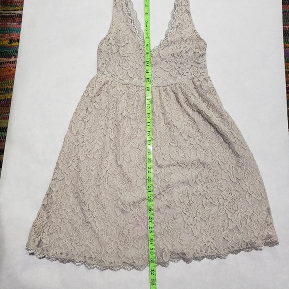 Jennifer Lopez Romantic Grey Lace Dress Size 0 - Picture 15 of 16
